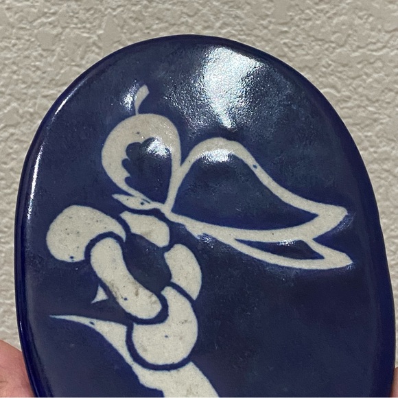 Vintage PETTEFORD Cobalt Blue Butterfly Flower Ceramic Trivet Bread Warmer Tile - Picture 10 of 10